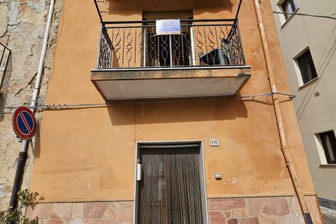 Landsbyhus i Collesano, Palermo, Collesano - € 55.000 | Ref: 10529 - foto 1